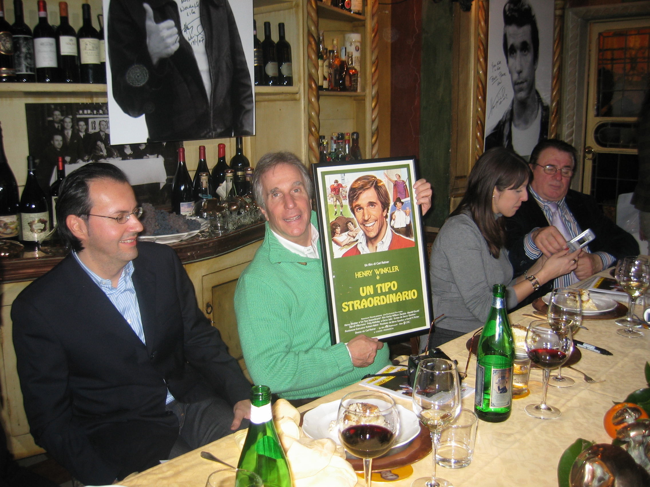 VERONA Henry Winkler con i fans al 12 Apostoli_ (5)